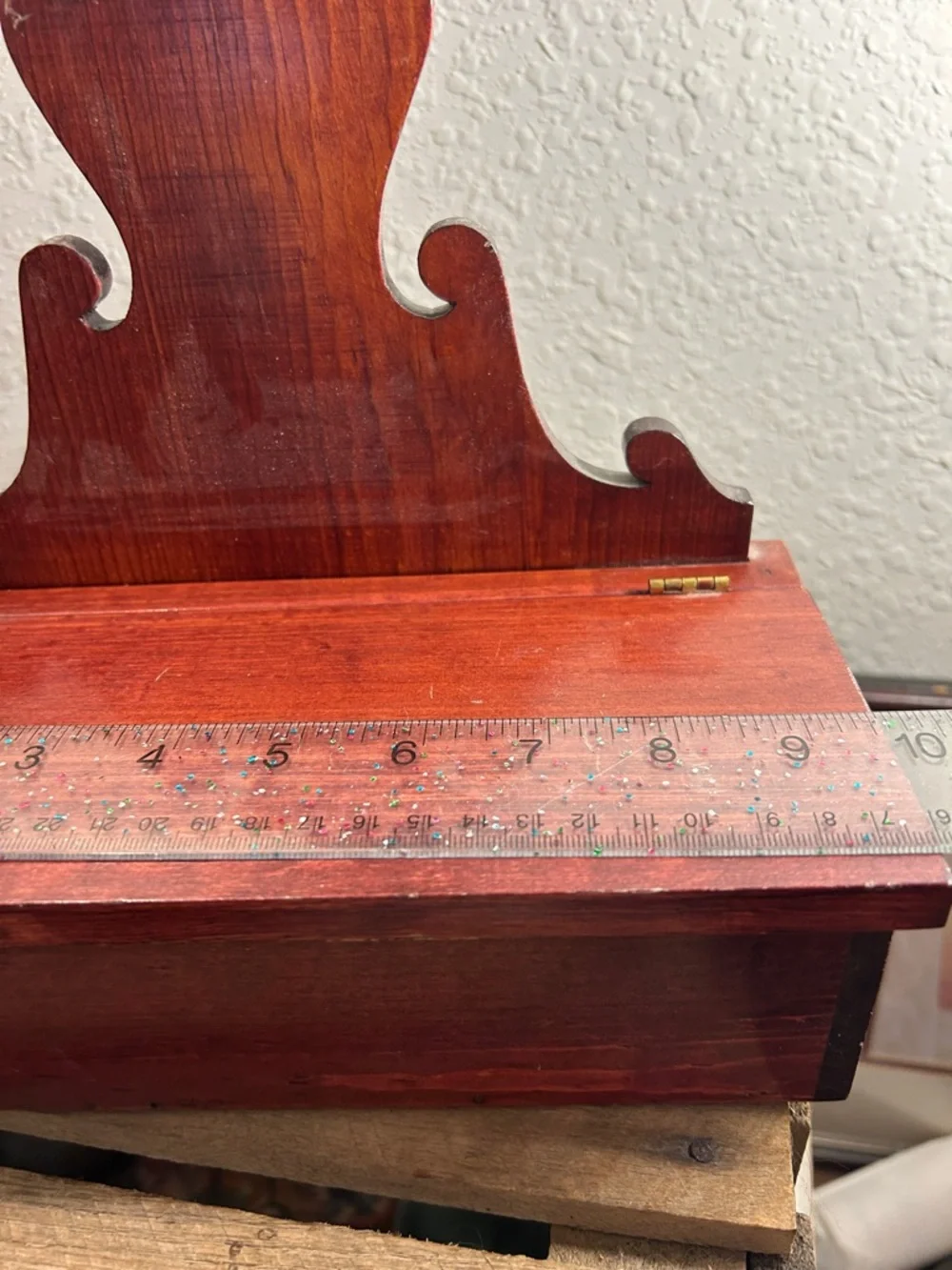 Mahogany-Finish Wooden Wall Shelf - Classic Home Wall Decor